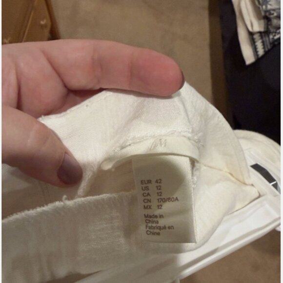 H&M Women's Mini Skirt Size 12 White Lace Detailing - Picture 4 of 4